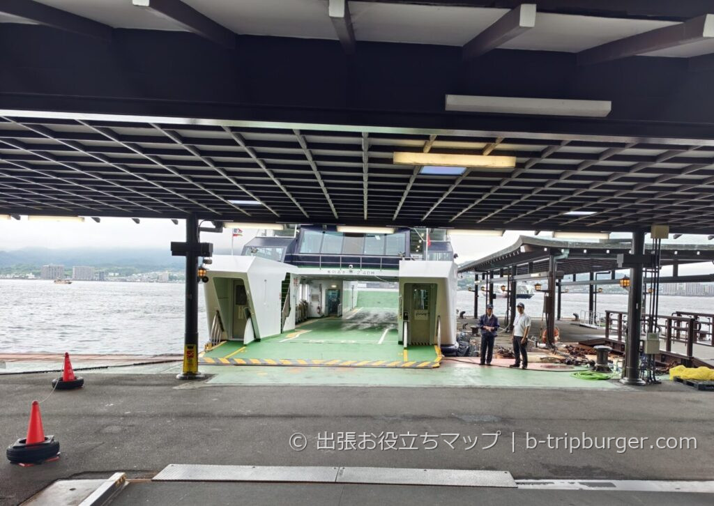 宮島へ向かうフェリー搭乗口