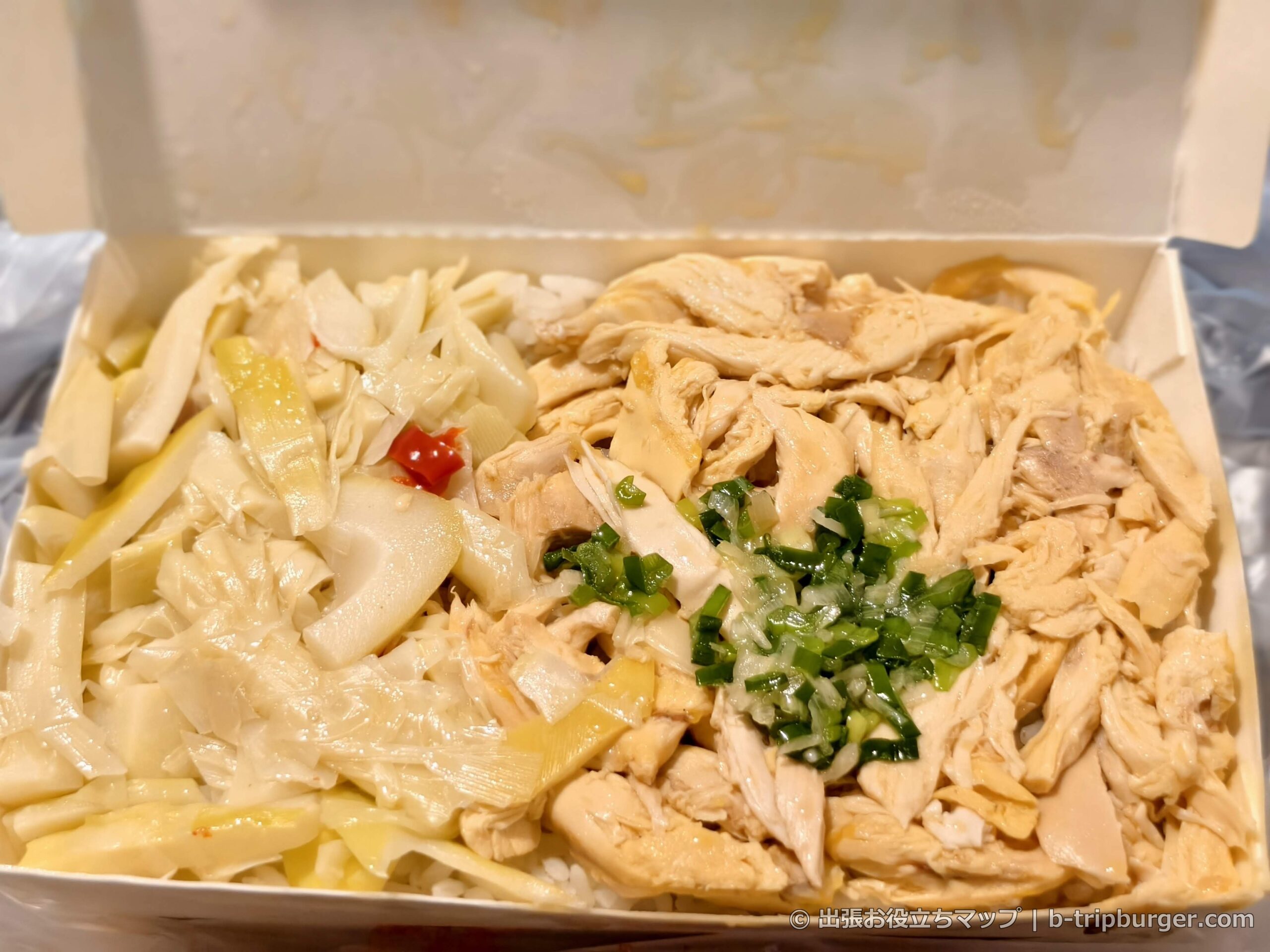 新竹のローカル店の鶏肉飯弁当（筆者撮影）